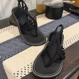 Elegant Black Braided Women's Sandals